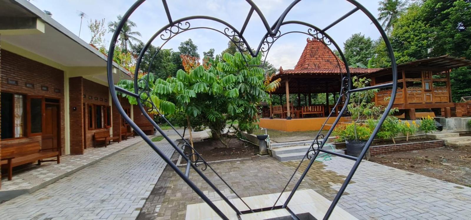 Anugrah Borobudur Magelang Zewnętrze zdjęcie